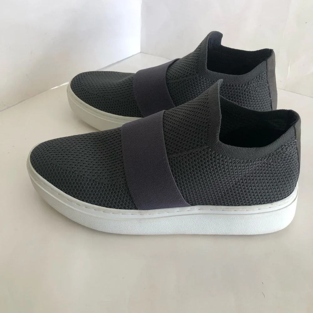 EILEEN FISHER Pari Platform In Graphite Slip-On Knit Sneakers Size 8